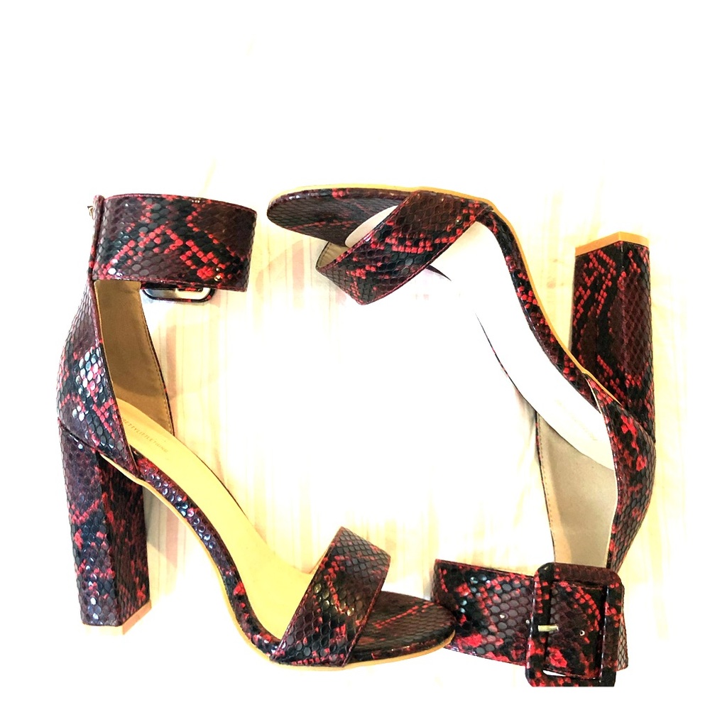 Red snakeprint shoes